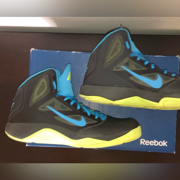 Nike Dual Fusion Sneakers - Picture 2 of 7